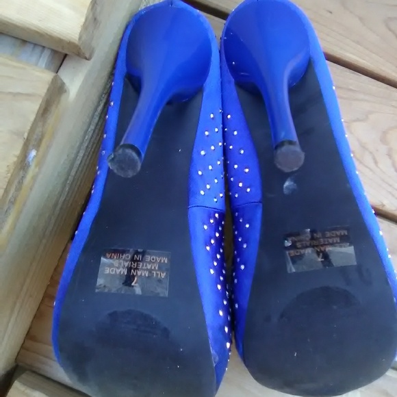 Charlotte Russe Platform Heels - Picture 2 of 4